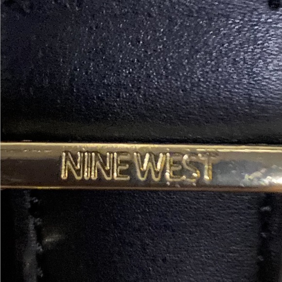 Purse - Picture 6 of 9